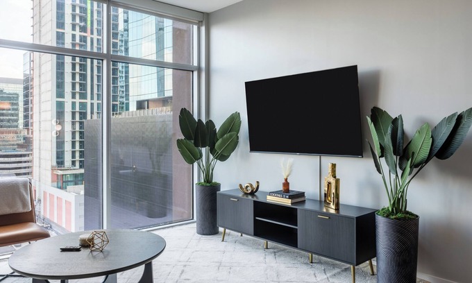 The Gulch Apartment | Spacious 1-Bedroom High-Rise In The Gulch. King Bed, Free Parking, Pet-Friendly.