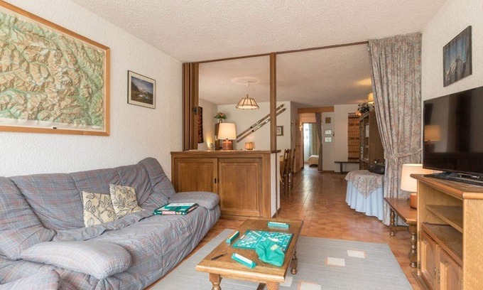 Saint-Chaffrey Apartment | Spacious 10-Person Apartment in Serre-Chevalier with Balconies, Parking, and Ski Storage
