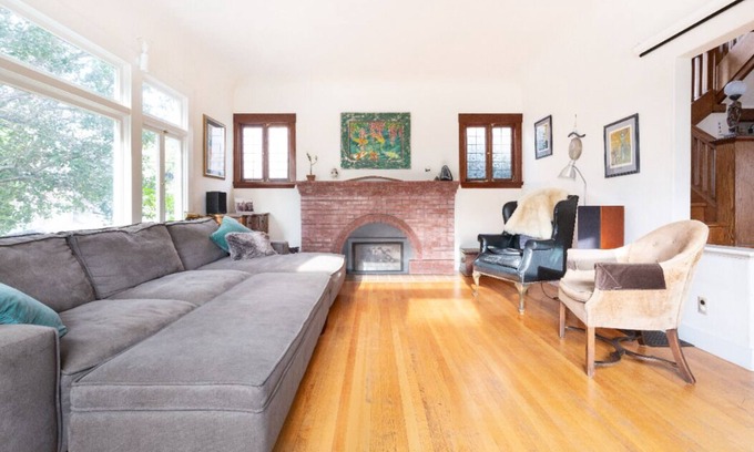 Adams Point House | Spacious 1908 House + Sky Deck + Hot Tub + Modern Tiny House, Near Lake