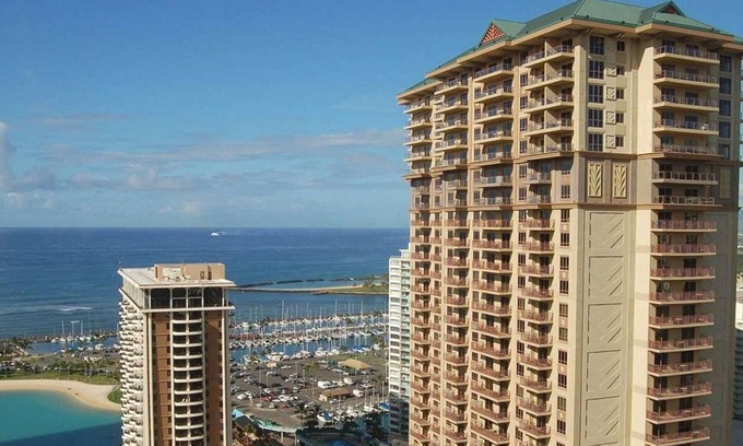 Waikiki Resort | Spacious 1BR Premier Suite at Grand Waikikian – Aloha Comfort in Waikiki