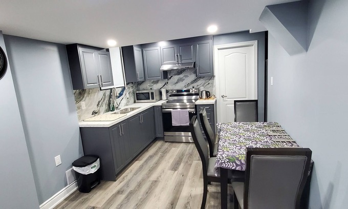 Brampton House | Spacious 2 Bedroom 1 bathroom appartment