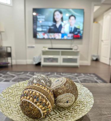 East Credit Apartment | Spacious 2 Bedroom 1 bath Mississauga Basement Apartment