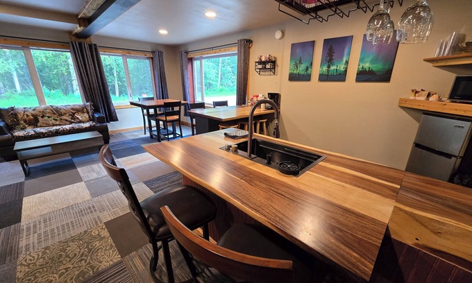 Fairbanks House | Spacious 2 bedroom, sleeps 12, indoor hottub, beautiful location for Aurora!