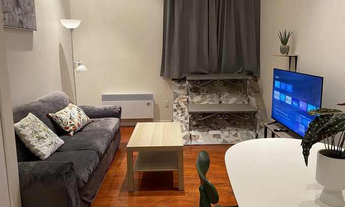 Cote-Saint-Paul Apartment | Spacious 2 bedrooms Apt 7Mn to Metro