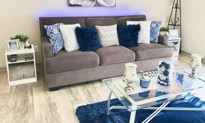 Smyrna Apartment | SPACIOUS 2BDRM-WALK TO TRUIST PARK W/FREE PARKING