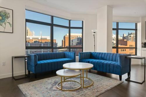 Fenway–Kenmore Apartment | Spacious 2bed 2bath, King bed, steps fenway park
