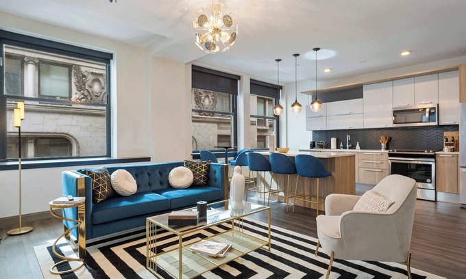 Downtown Chicago Apartment | Spacious 2BR in The Loop + 5-Star Comfort