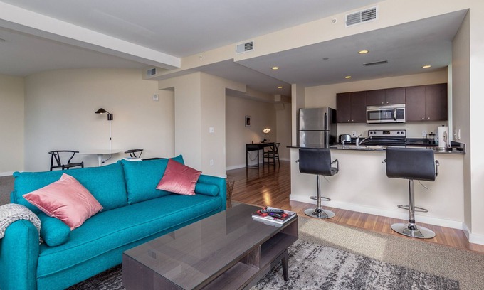 Downtown West Apartment | Spacious 2BR Near Arch, Dome, DT | Free Parking + Rooftop | Zencity