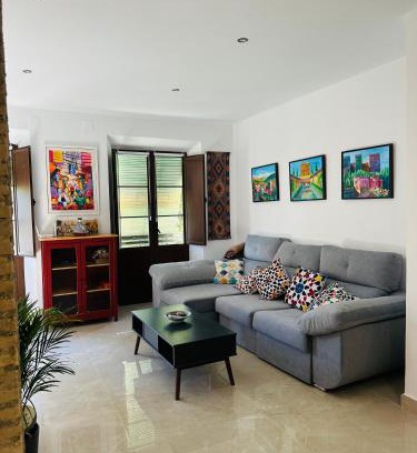 San Ildefonso Apartment | Spacious 3-bedroom family apartment in the historic center, Albaicín