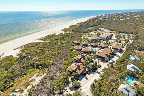 Sanibel House | Spacious 3-Bedroom Retreat with Full Wrap-Around Lanai - Sanibel Island