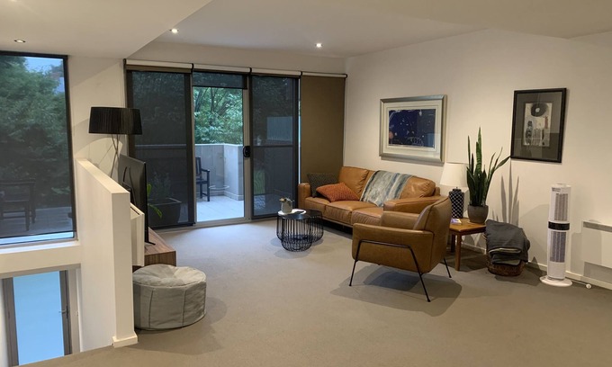 Parkville House | Spacious 3 Bedroom Townhouse With Peaceful Outlook