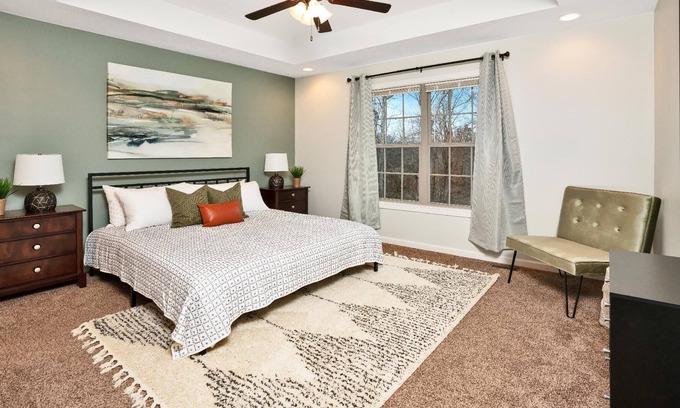 Clarksville House | Spacious 3-Bedroom Getaway with King Bed and Fenced Backyard - Clarksville, TN