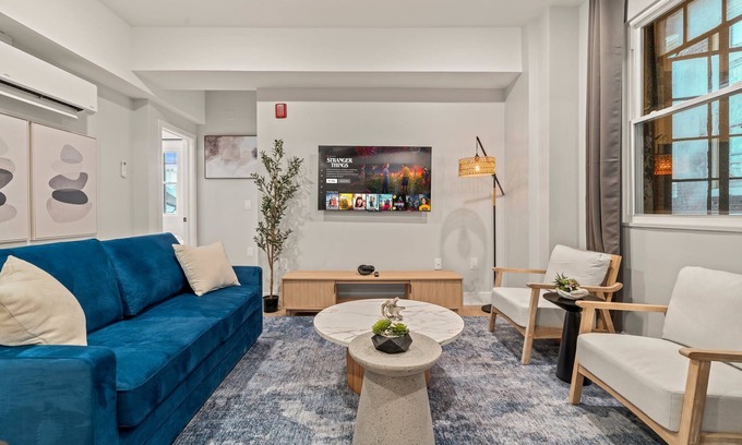 Center City Apartment | Spacious 3-Bedroom Retreat in Center City
