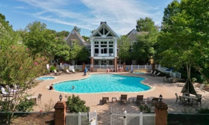 Lackey Cottage | Spacious 3 bedroom cottage which is actually 2 units in 1 in Williamsburg, VA.