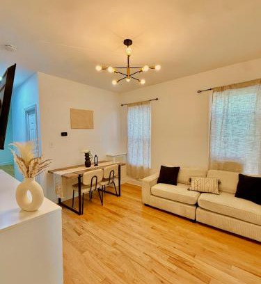 Weequahic Apartment | Spacious 3BR Apartment - 12min Newark Airport -Near NYC & Malls
