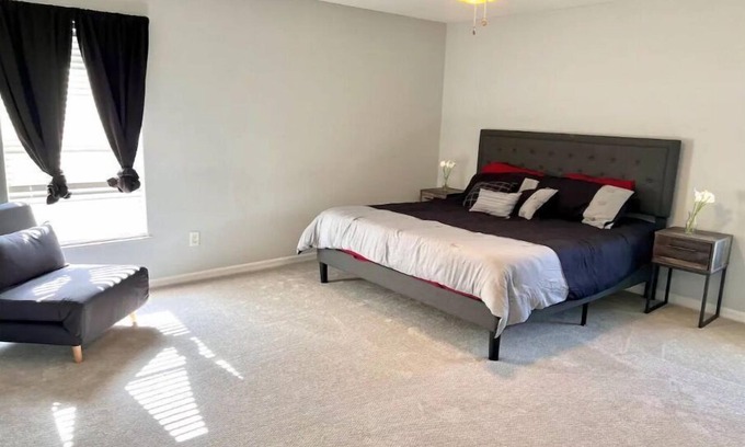 Ocala House | Spacious 3BR home with HEATED POOL in Ocala