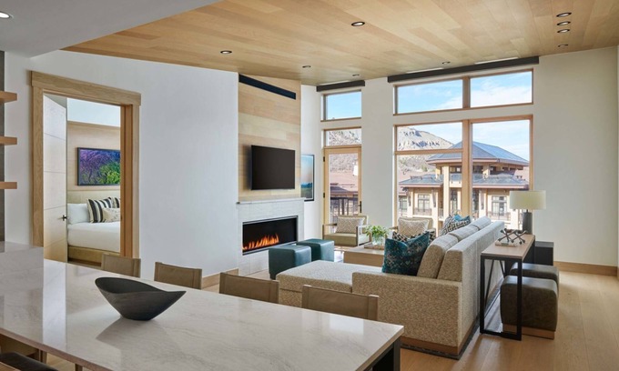 Snowmass Village Condo | Spacious 3BR luxury ski-in/ski-out Snowmass Village residence w/heated pool