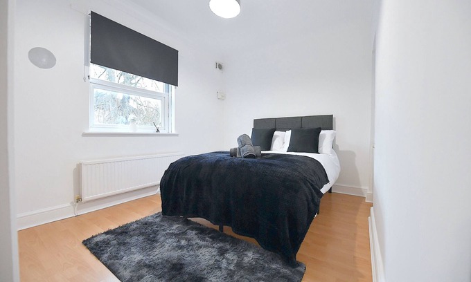 Brockley House | Spacious 4 Bed - 10 minuites into Central London