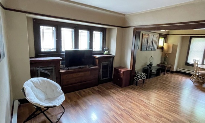 Milwaukee House | Spacious 4 Bedroom, 2 Bath Upper, 2-Unit Layout, Pet-Friendly + Fenced Yard