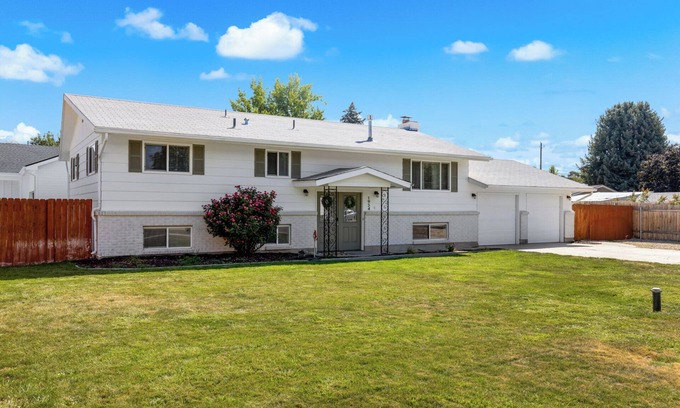 West Valley House | Spacious 4-Bedroom Family Home with Private yard