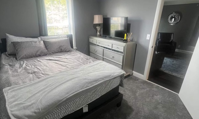 Sandusky House | Spacious 4-bedroom fully remodeled home in charming Sandusky