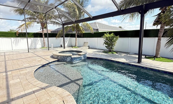 Burnt Store House | Spacious 4-bedroom house with AC, WiFi in marvelous Cape Coral