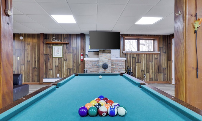Lake Ariel House | Spacious 4-bedroom house in peaceful Lake Ariel with WiFi, AC