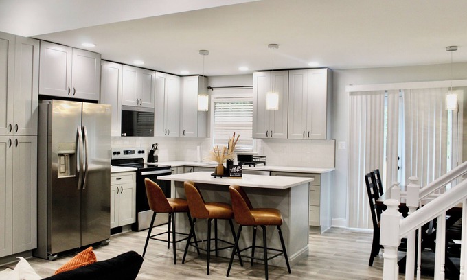 Rex House | Spacious 4-bedroom house in Ellenwood, GA.~ about 20 min from ATL airport