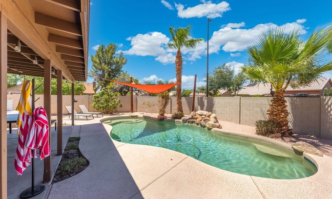 Gilbert House | Spacious 4-bedroom house in tranquil Gilbert with game room and pool!