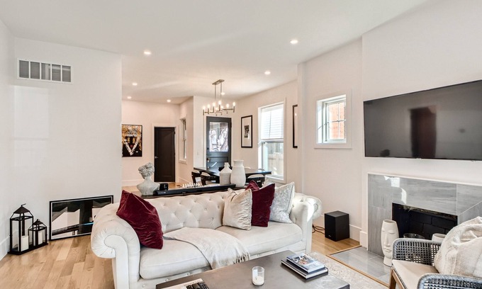 Speer House | Spacious 4-bedroom house in Denver!