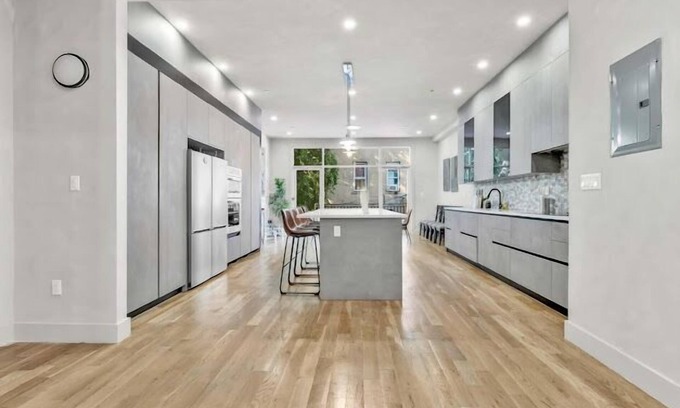 Bedford-Stuyvesant House | Spacious 4-bedroom townhome with WiFi and AC in marvelous Brooklyn