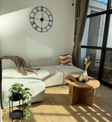 Municipio 1 Apartment | Spacious 4 room apartment, 8min walk to old town, free parking, all new