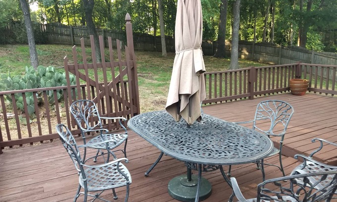 Matthews House | Spacious 4BR Matthews Home w/Fenced Yard – Budget-Friendly Stay Near Charlotte