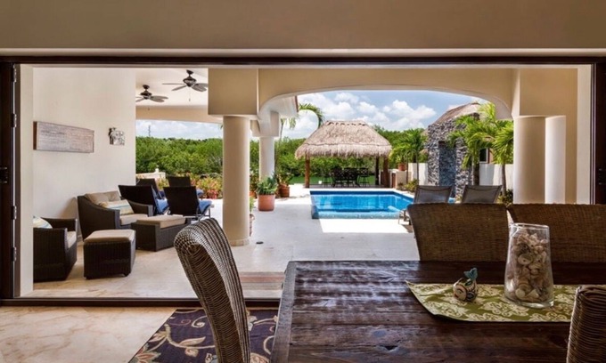 Puerto Aventuras House | Spacious 5-bedroom house in wonderful Puerto Aventuras with AC, Pool,Boat Dock