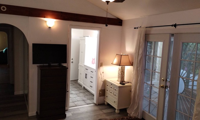 Spring Valley House | Spacious 5-bedroom house in lovely Spring Valley with WiFi, pet friendly, yard