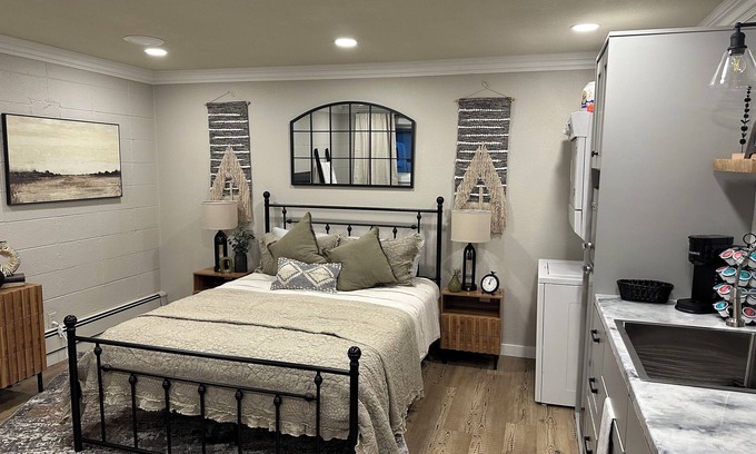 Delta House | Spacious 5-bedroom house in delightful Delta with WiFi