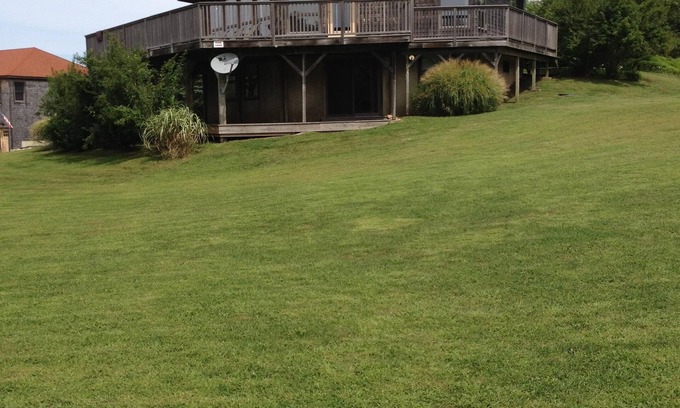 Block Island House | Spacious 5 Bedroom home on Westside of Block Island