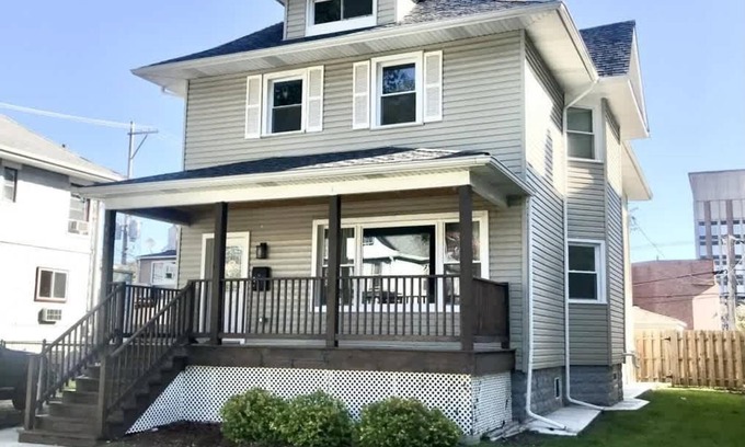 Forest Park House | Spacious 5-Bedroom Retreat in Forest Park