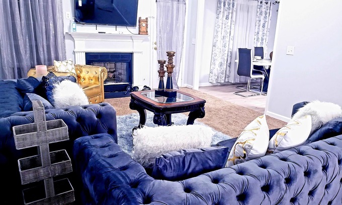 Duluth House | Spacious 5b/3b Home with Jetted tub 10 guests