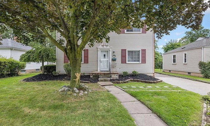 Royal Oak House | Spacious 5BR/2BA-5x55" TV-SupernFast Fiber Internet-Royal Oak DT-Prime Location