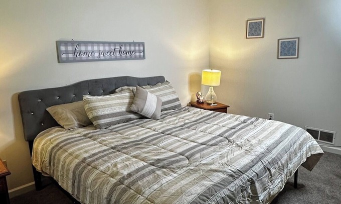 Decatur House | Spacious 5BR/3BA haven on a quiet cul-de-sac, just minutes to downtown