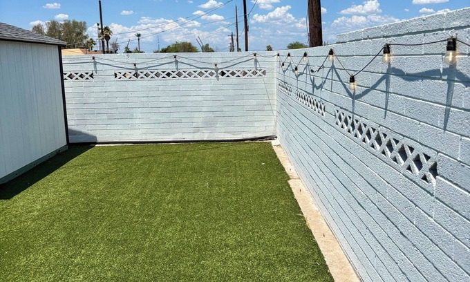 South Mountain House | Spacious 5BR Getaway w/Pool & Play Areas/South Phoenix Stay