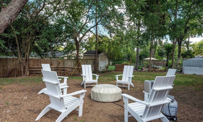 Columbus House | Spacious 5BR w/Firepit + Deck | Near OSU + More