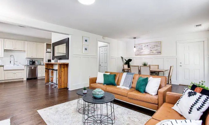 Old Fourth Ward House | Spacious 6-bedroom duplex home in downtown Atlanta