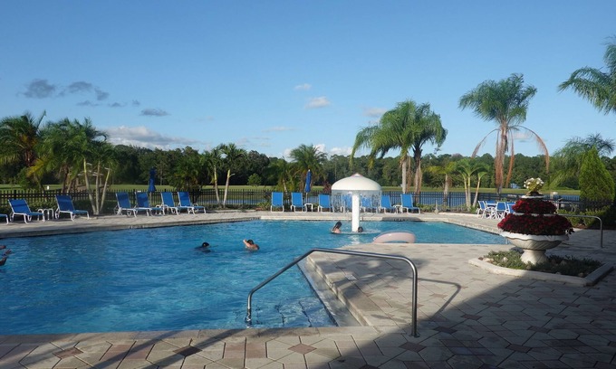 Trafalgar Village House | Spacious 6-bedroom house with private pool