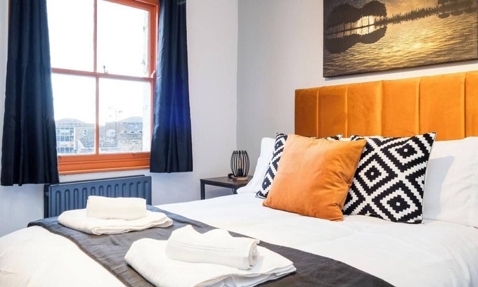 Bethnal Green House | Spacious 6 Ensuite Bedroom House in Central London