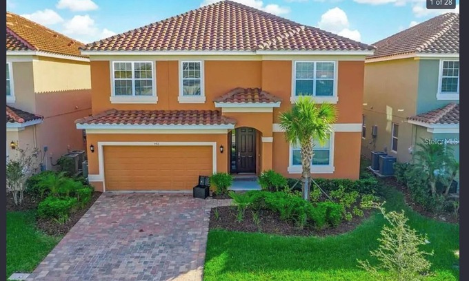 Kissimmee Villa | Spacious 8-bedroom villa in lovely Kissimmee with AC, fitness center