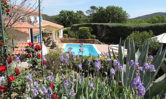 Le Thoronet Villa | Spacious air-conditioned villa for 6 with private pool and enclosed gardens
