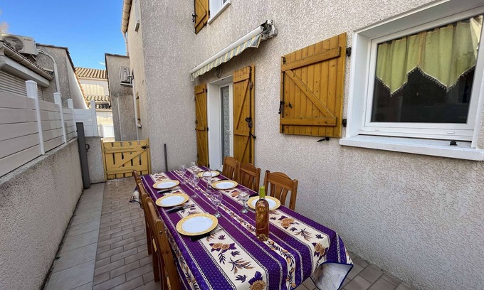 Marseillan Plage Apartment | Spacious and comfortable holiday home