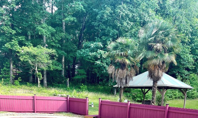 Conyers House | Spacious and comforting 2B/2ba